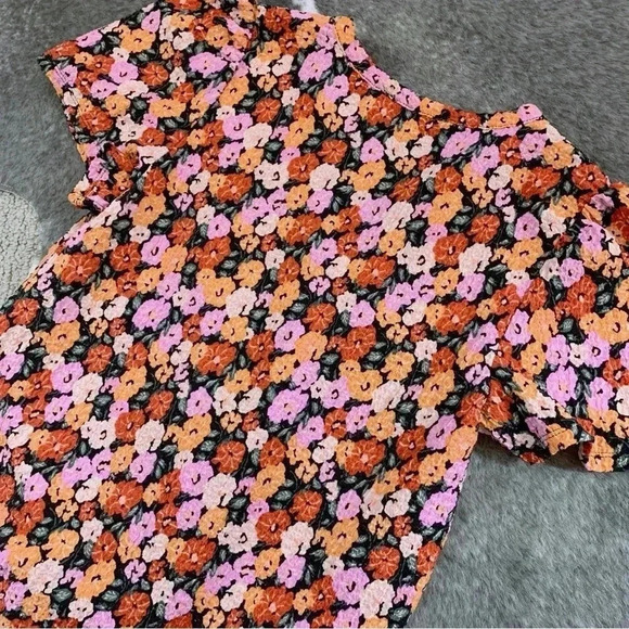 LOFT Floral Textured Button Tie Front Top - Picture 8 of 12